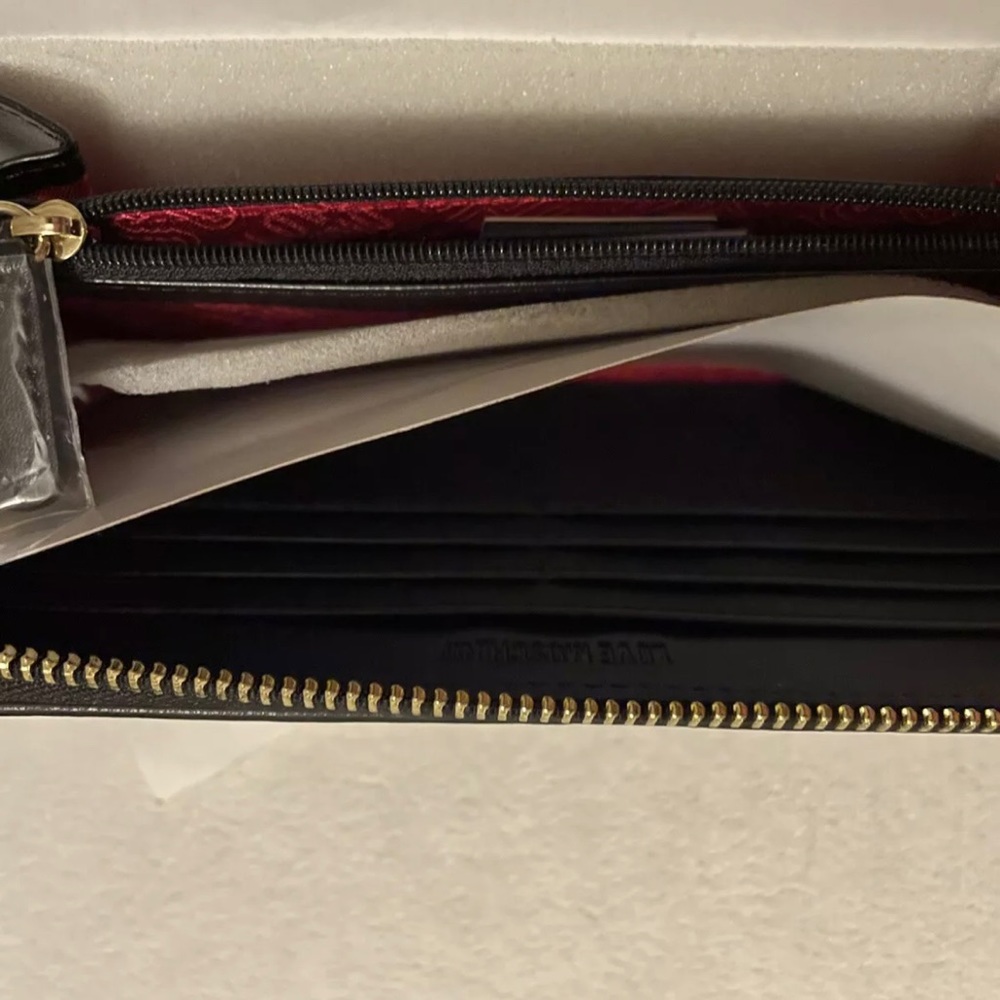 🎉HP🎉New Love Moschino Quilted Heart Stud Zip Wallet Black/Gold✨🖤 - Picture 12 of 13